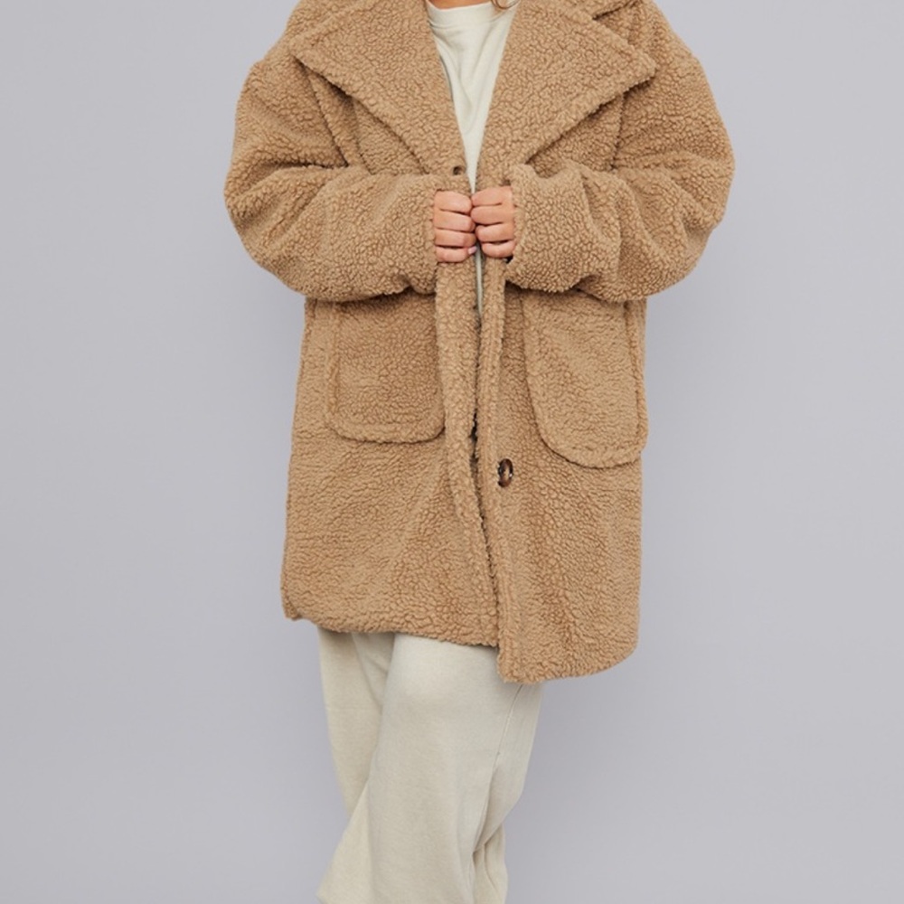 New with Tags Pretty Little Things Camel Borg Coat